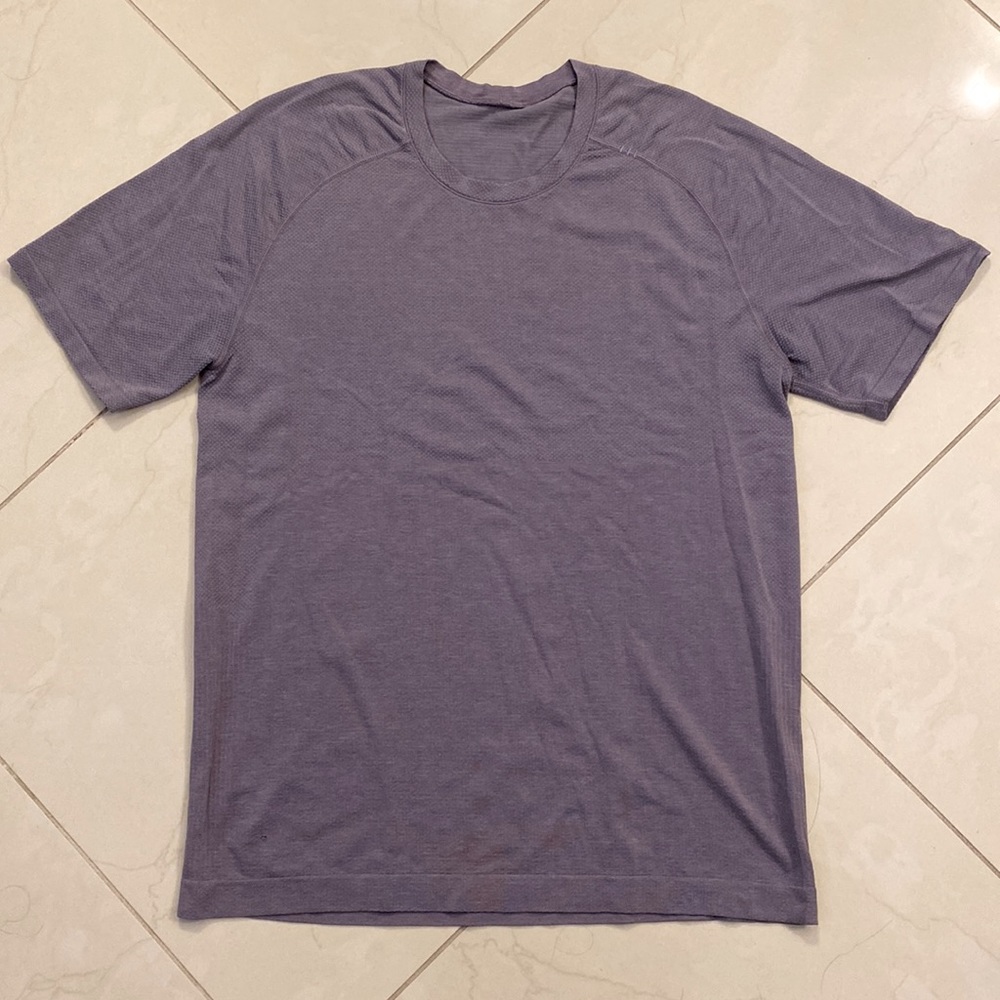 Lululemon Metal Vent 2.0 shirt size M dusky lavender